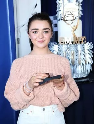 Maisie Williams / Maisie_Williams nude photo #0155