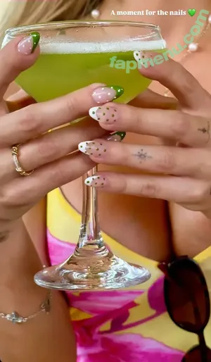 Maisieburke / maisieburkee nude photo #0002