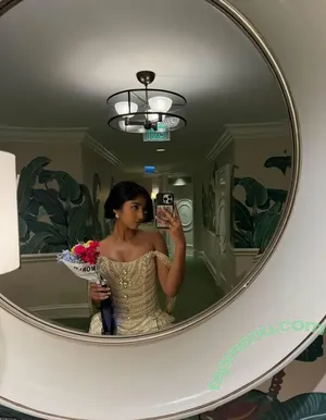 Maitreyi Ramakrishnan / maitreyiramakrishnan / ramakrishnannn nude photo #0222