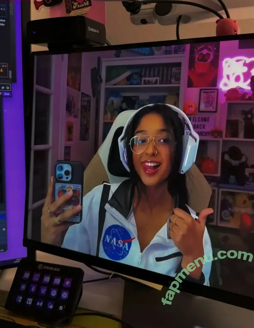 Maitreyi Ramakrishnan nude photo #0220 (maitreyiramakrishnan / ramakrishnannn)