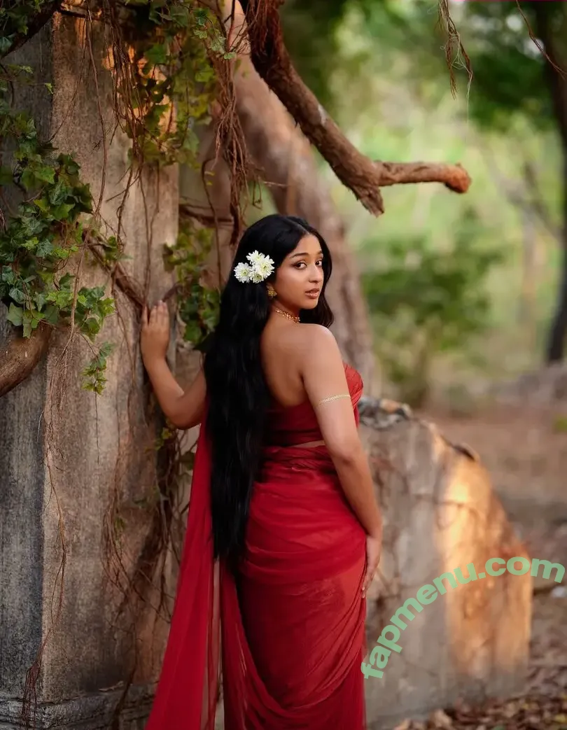 Maitreyi Ramakrishnan nude photo #0227 (maitreyiramakrishnan / ramakrishnannn)
