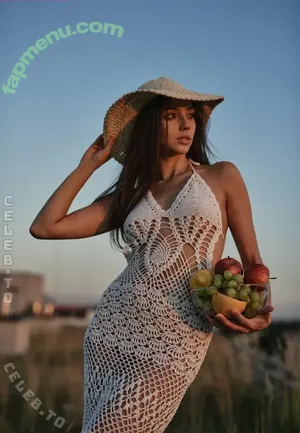 Maja Strojek / majastrojek nude photo #0036