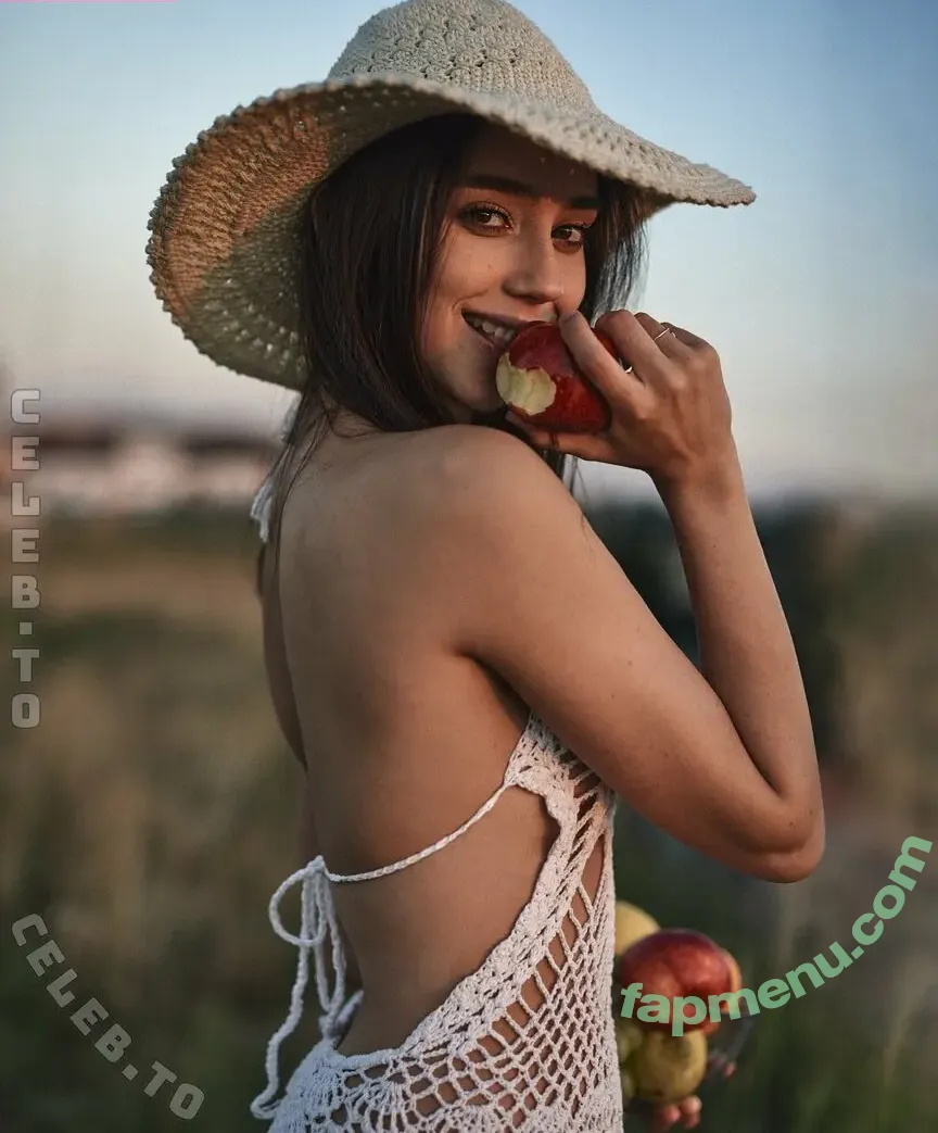 Maja Strojek nude photo #0039 (majastrojek)