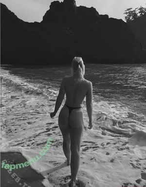 Majaaleonie / majaleoniedole nude photo #0449