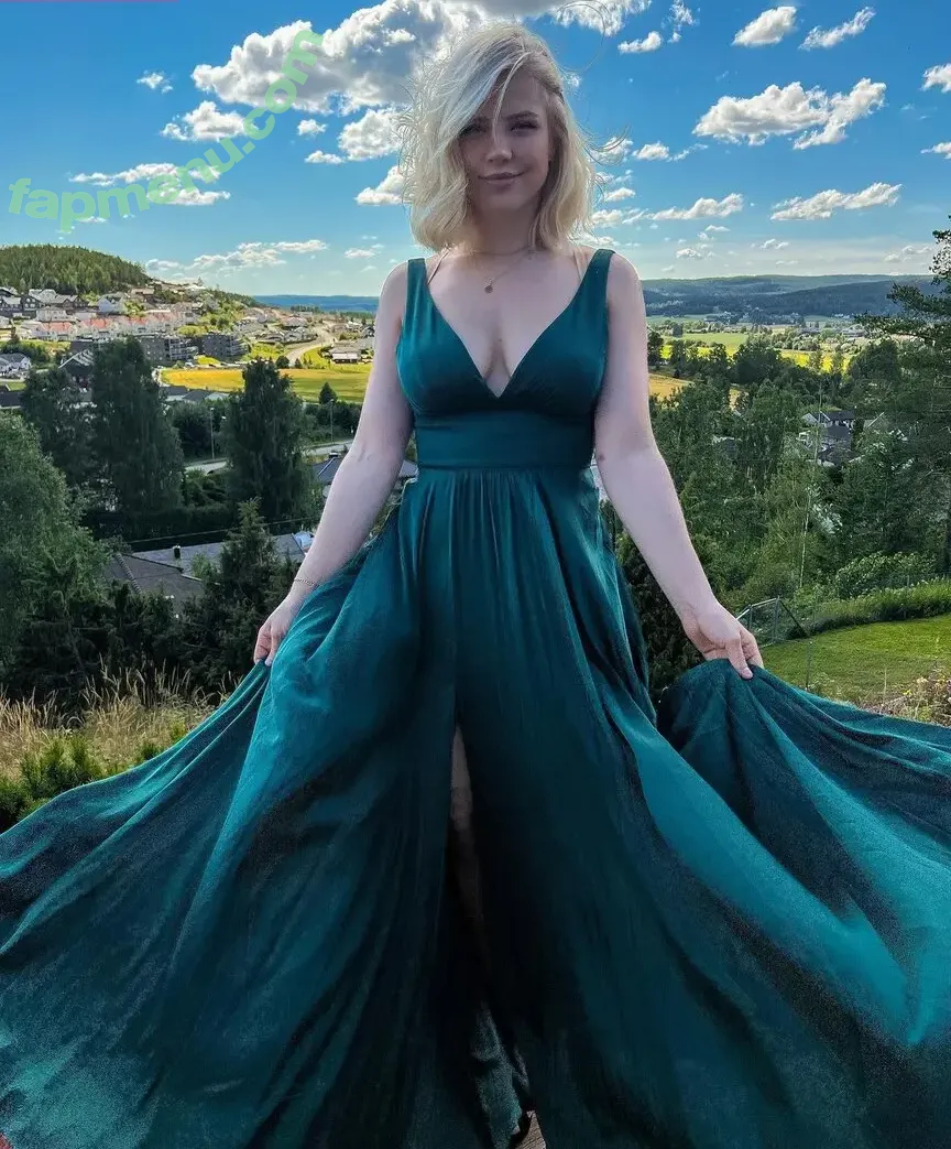 Maji nude photo #0006 (ilovebitterlife / majijej / officialmajicjames)