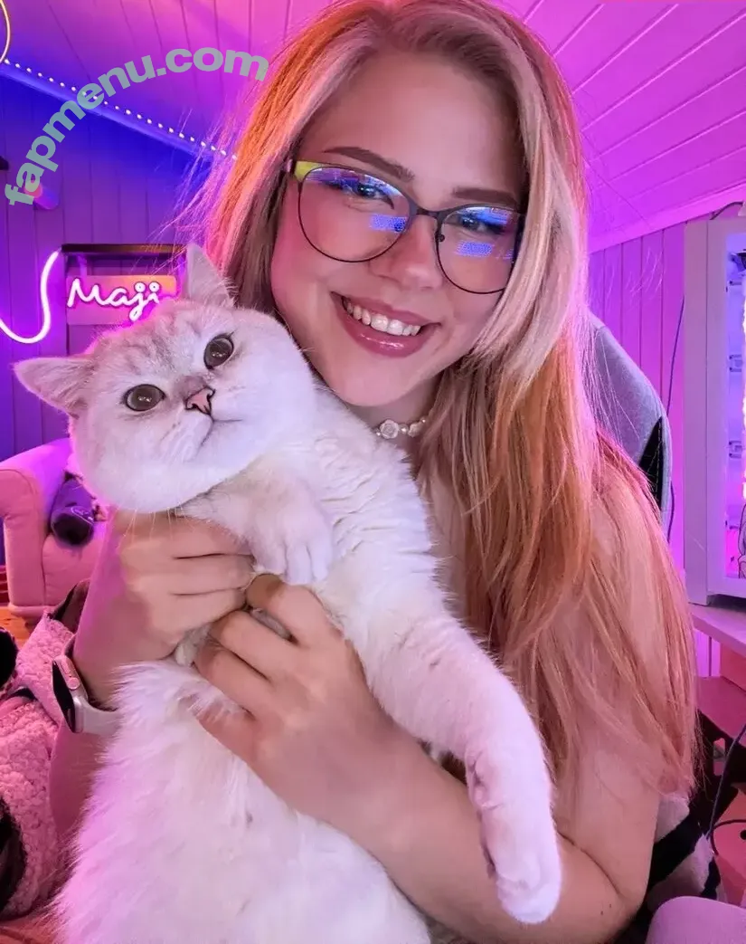 Maji nude photo #0012 (ilovebitterlife / majijej / officialmajicjames)