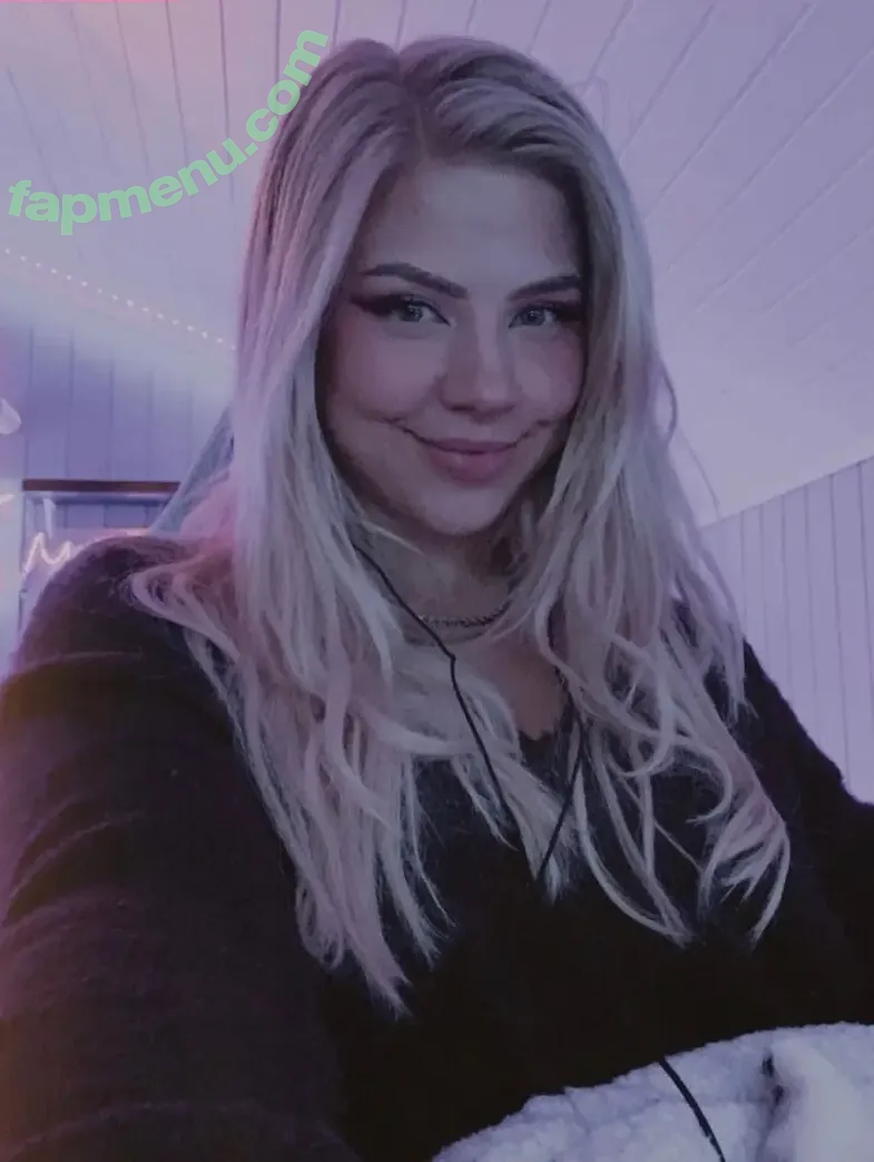 Maji nude photo #0014 (ilovebitterlife / majijej / officialmajicjames)