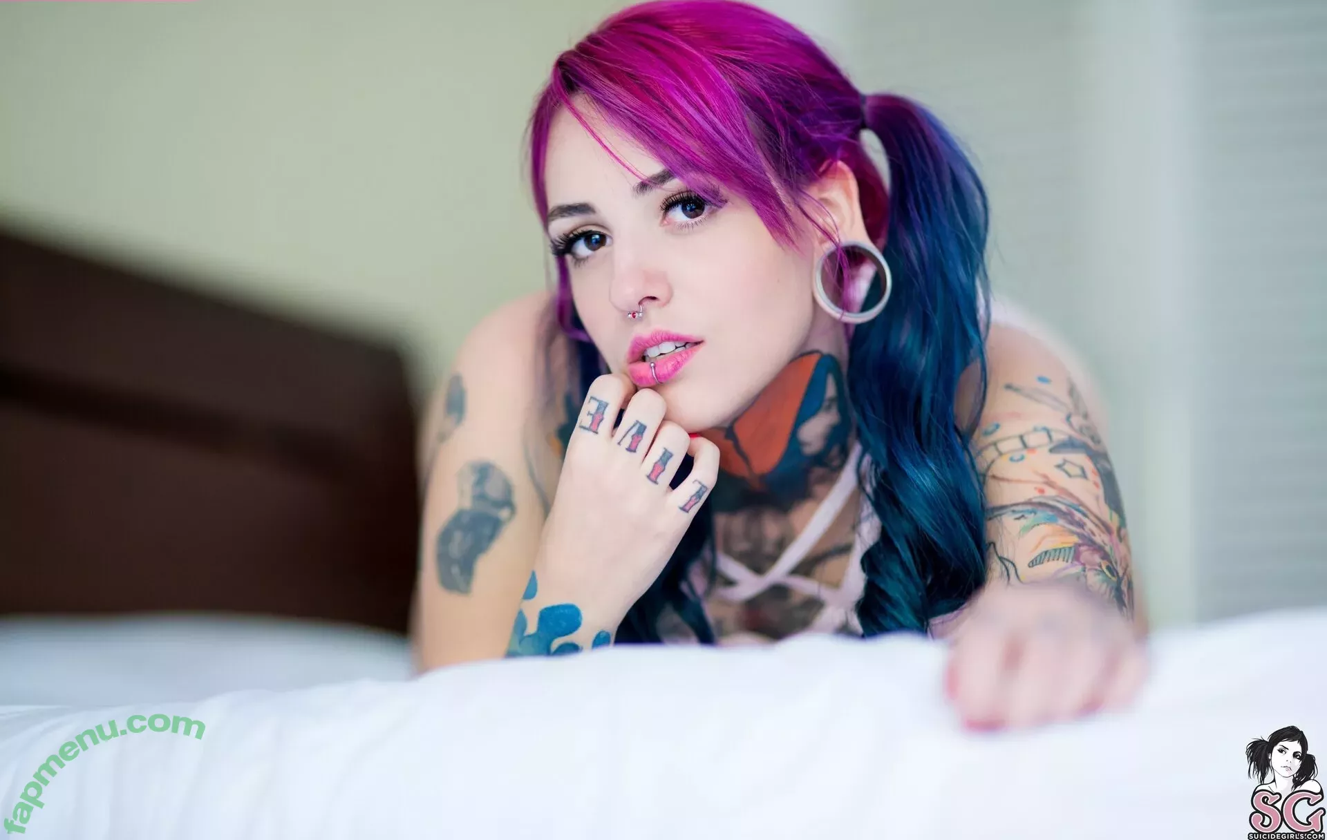 Majora Suicide nude photo #0057 (majorafox)