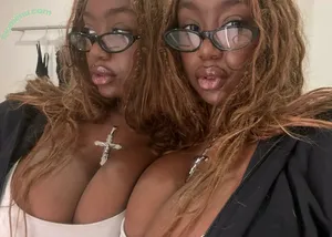 Majormommyissues / aj.grove / mommyissues3 nude photo #0251
