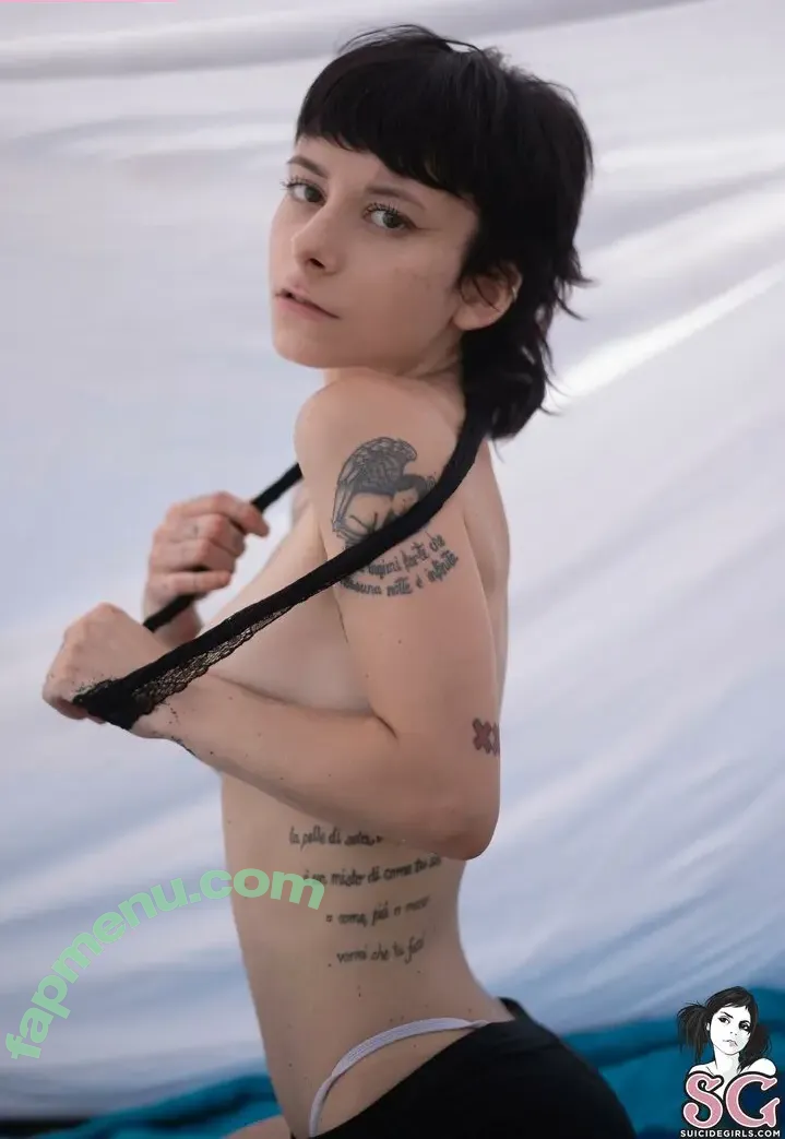Makami nude photo #0051 (mak4mi / makam.i)