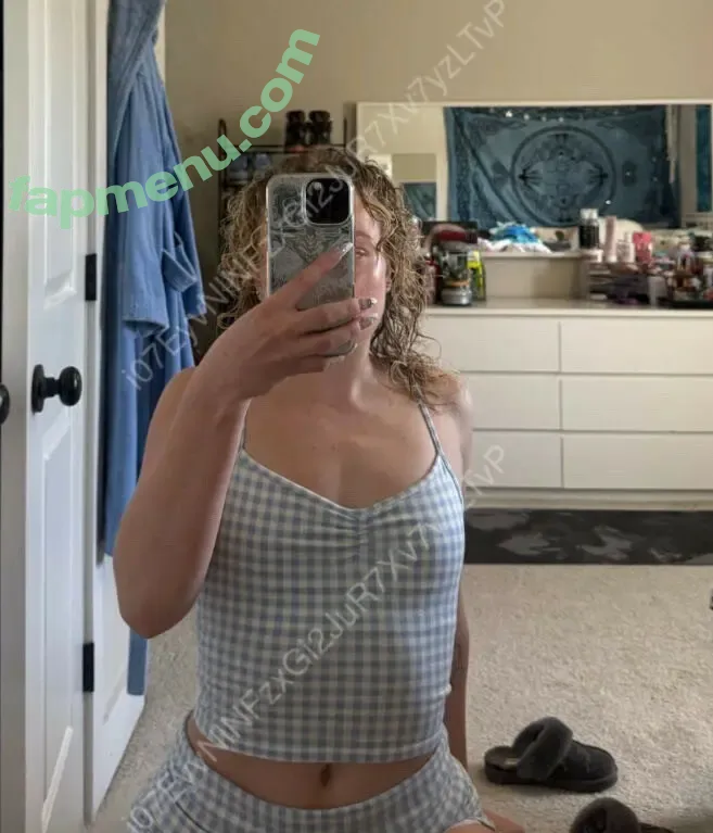 Makenna Dean nude photo #0032 (kennabeann14)