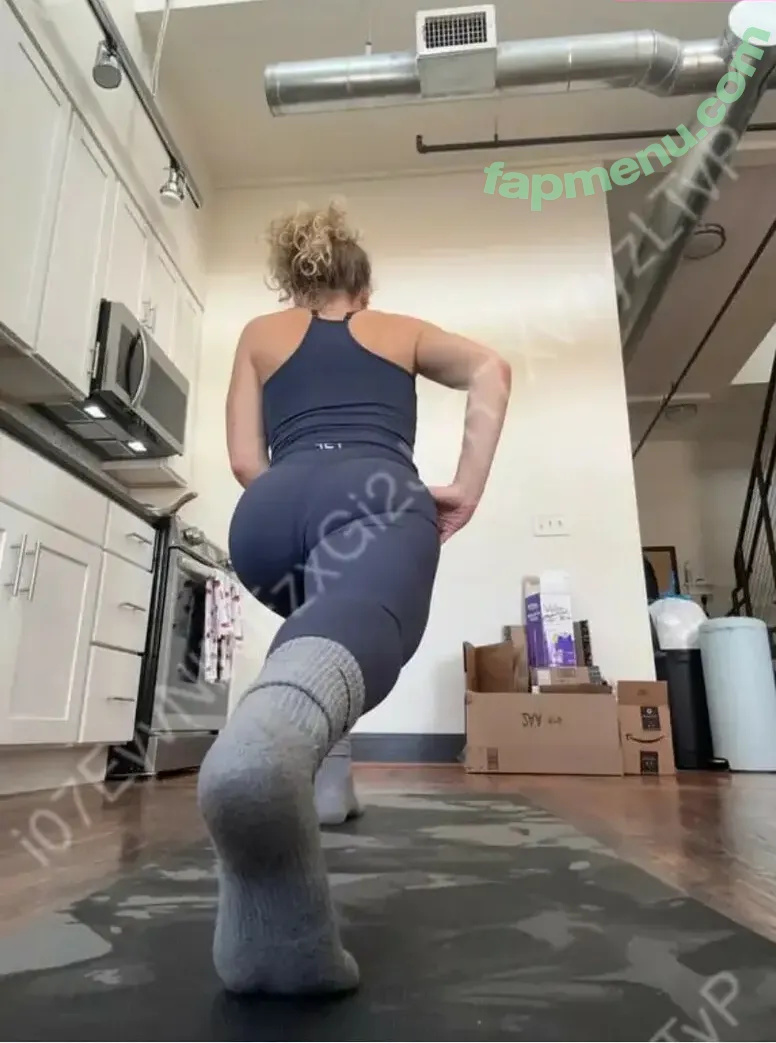 Makenna Dean nude photo #0060 (kennabeann14)