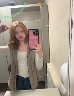 Makenna Kelly / Lifewithmak / lifewithmak2005 nude photo #0693