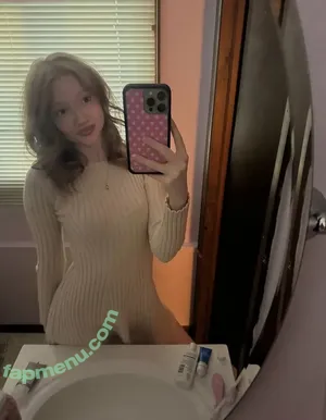 Makenna Kelly / Lifewithmak / lifewithmak2005 nude photo #0709