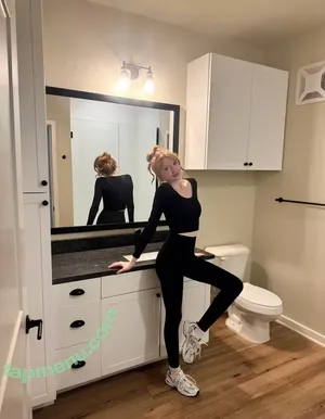 Makenna Kelly / Lifewithmak / lifewithmak2005 nude photo #0755