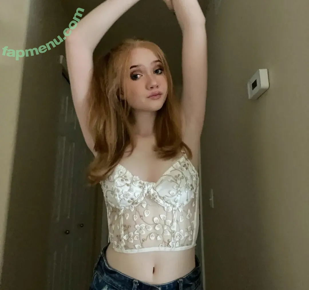 Makenna Kelly nude photo #0364 (Lifewithmak / lifewithmak2005)