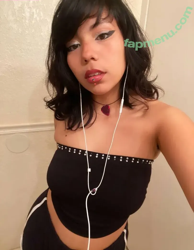 makeoutradio nude photo #0056 (makeoutradio2.0)