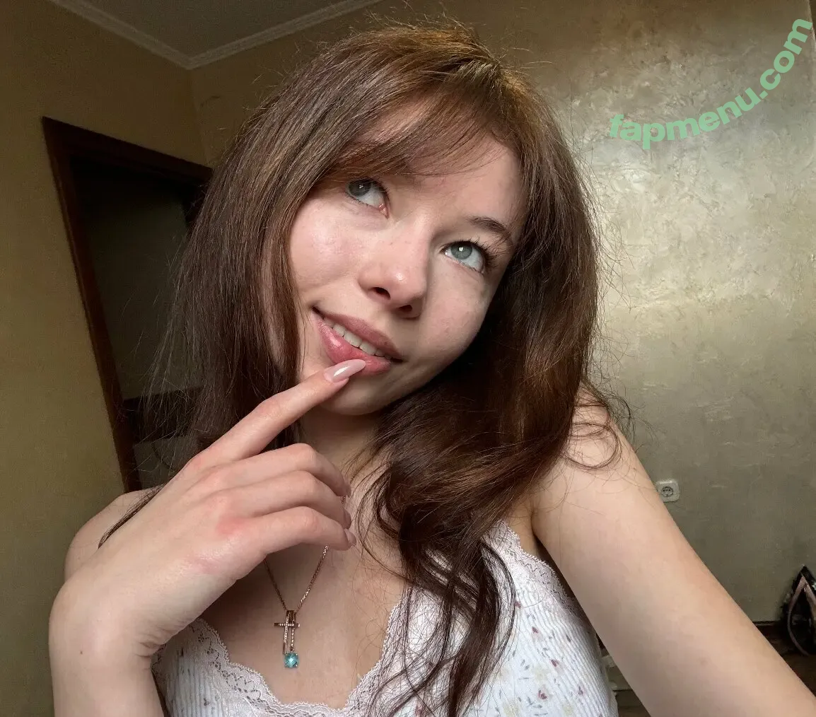 makogirl nude photo #0009 (makogirls)