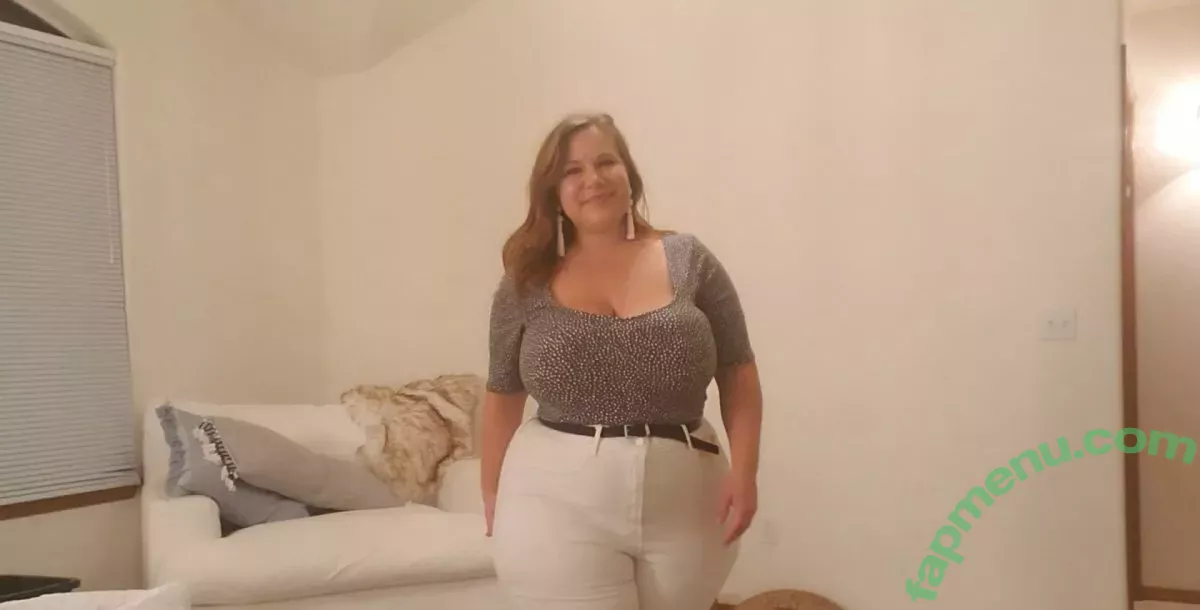 Mal Malloy nude photo #0206 (itsamemalmalloy / malmalloy)