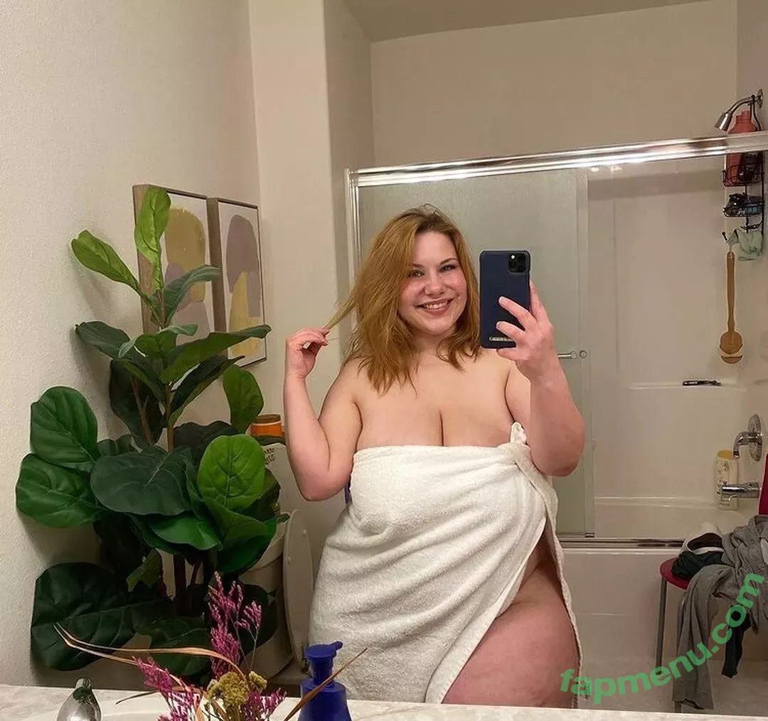 Mal Malloy nude photo #0222 (itsamemalmalloy / malmalloy)