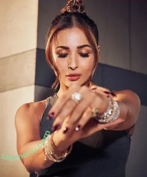 Malaika Arora / malaikaaroraofficial nude photo #0076