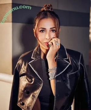 Malaika Arora / malaikaaroraofficial nude photo #0078