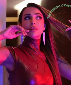 Malaika Arora / malaikaaroraofficial nude photo #0085