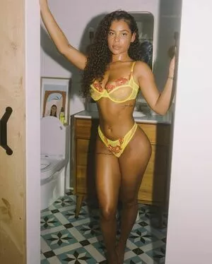 Malaika Terry / malaikaterry / malaikaterryy nude photo #0027