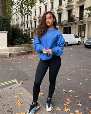 Malaika Terry / malaikaterry / malaikaterryy nude photo #0062