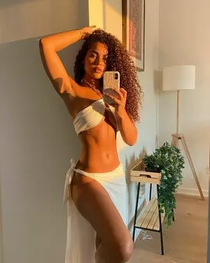 Malaika Terry / malaikaterry / malaikaterryy nude photo #0157