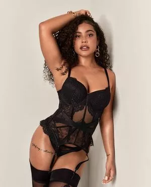 Malaika Terry / malaikaterry / malaikaterryy nude photo #0201