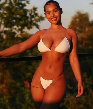 Malaika Terry / malaikaterry / malaikaterryy nude photo #0287