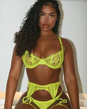 Malaika Terry / malaikaterry / malaikaterryy nude photo #0380