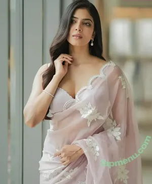 Malavika Mohanan / malavikamohanan_ nude photo #0015