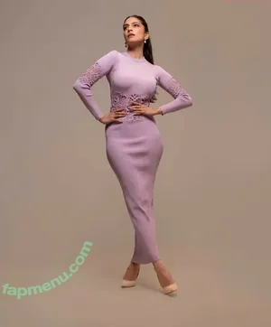 Malavika Mohanan / malavikamohanan_ nude photo #0119