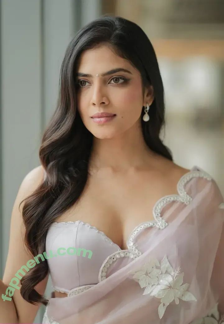 Malavika Mohanan nude photo #0012 (malavikamohanan_)