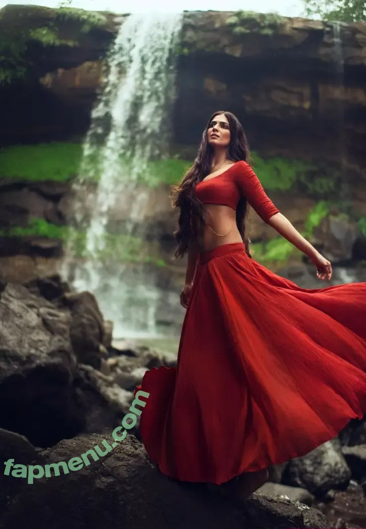 Malavika Mohanan nude photo #0070 (malavikamohanan_)