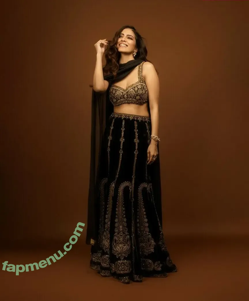 Malavika Mohanan nude photo #0110 (malavikamohanan_)