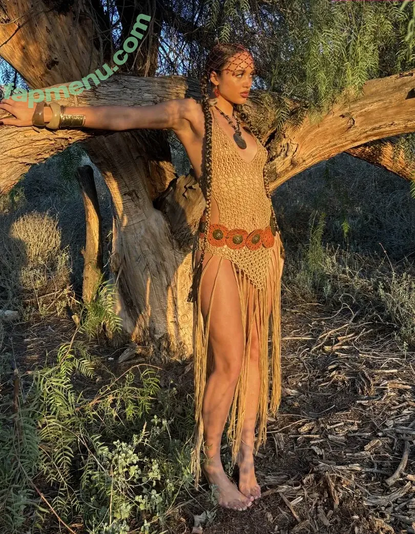 Maleigh Zan nude photo #0010 (maleighzan)