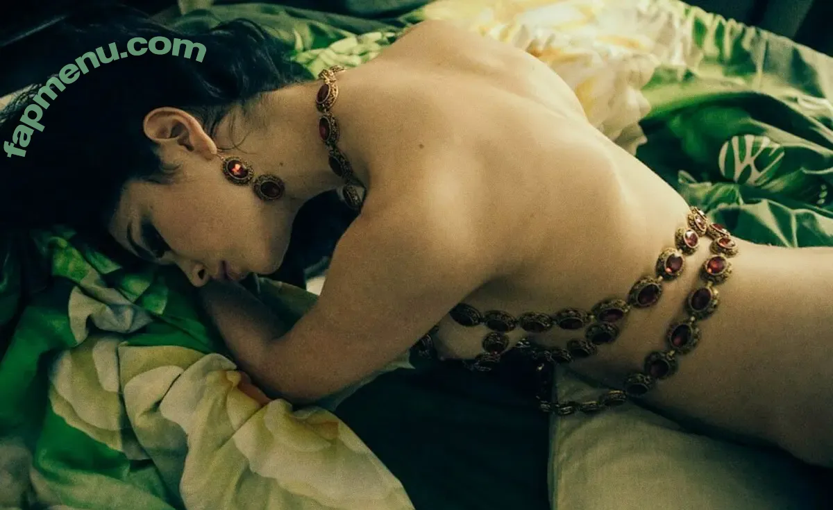 Malena Fendi nude photo #0026 (Lada Brik / malena_cirque / malenafendi / telegalifa)