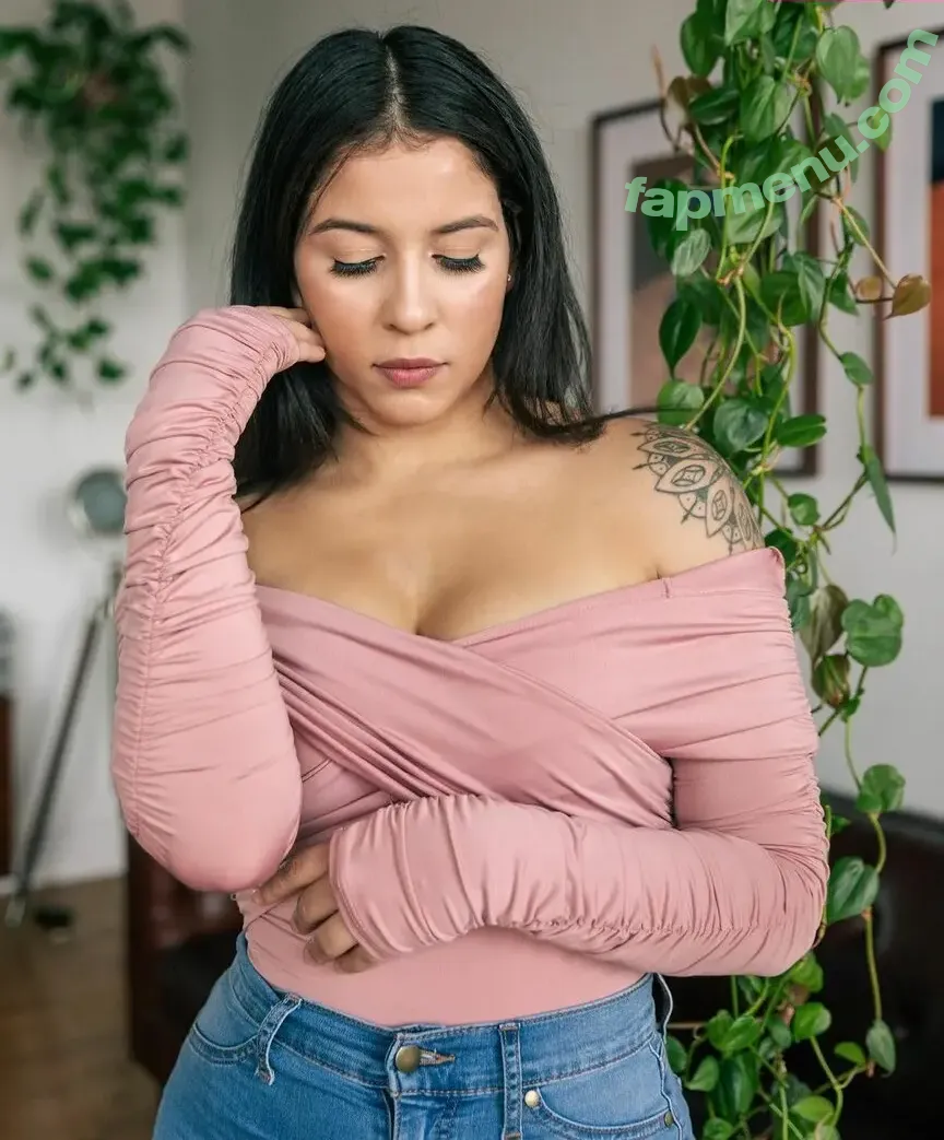 Maleni Cruz nude photo #0394 (malenicruz)