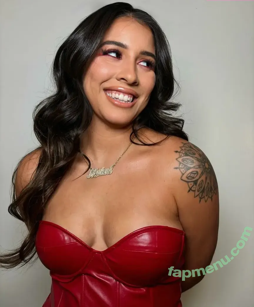 Maleni Cruz nude photo #0433 (malenicruz)