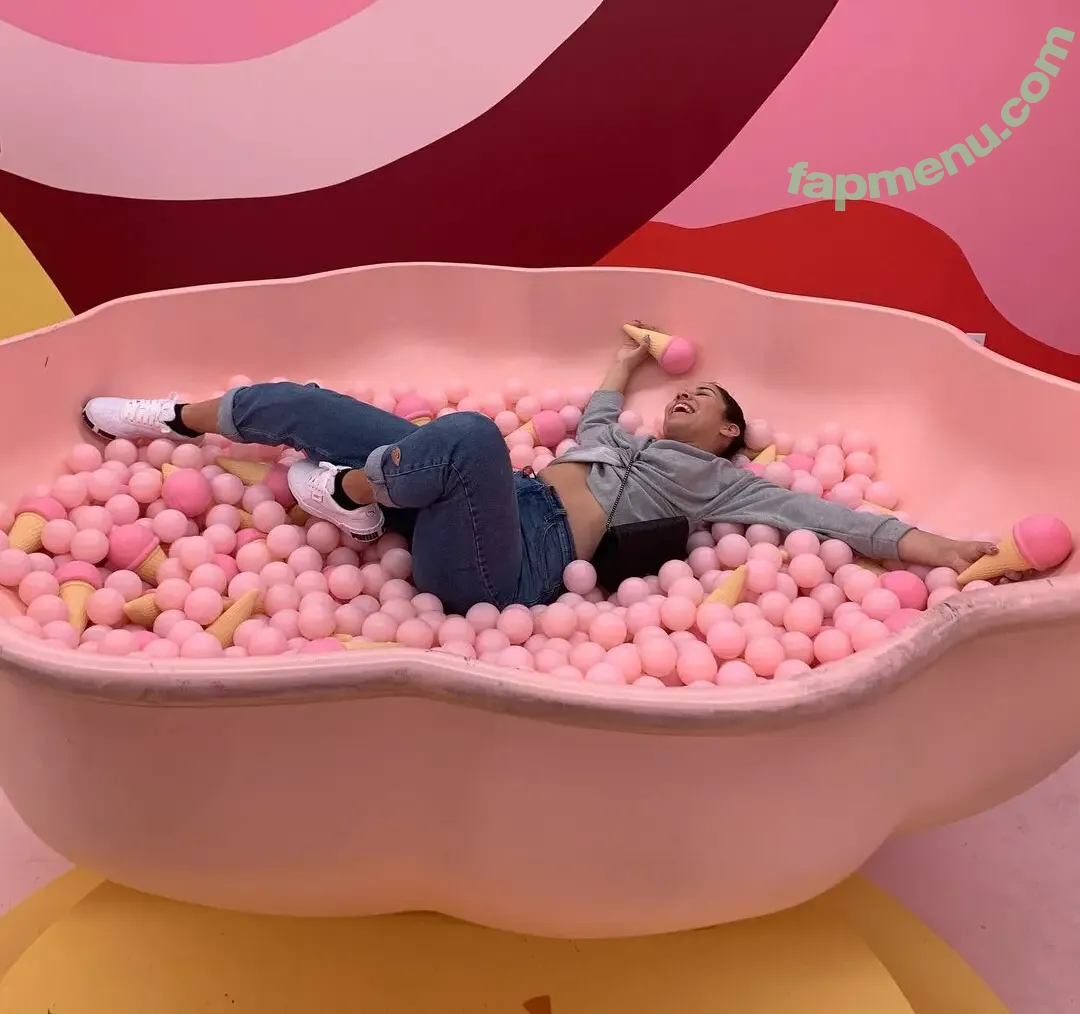 Maleni Cruz nude photo #0541 (malenicruz)