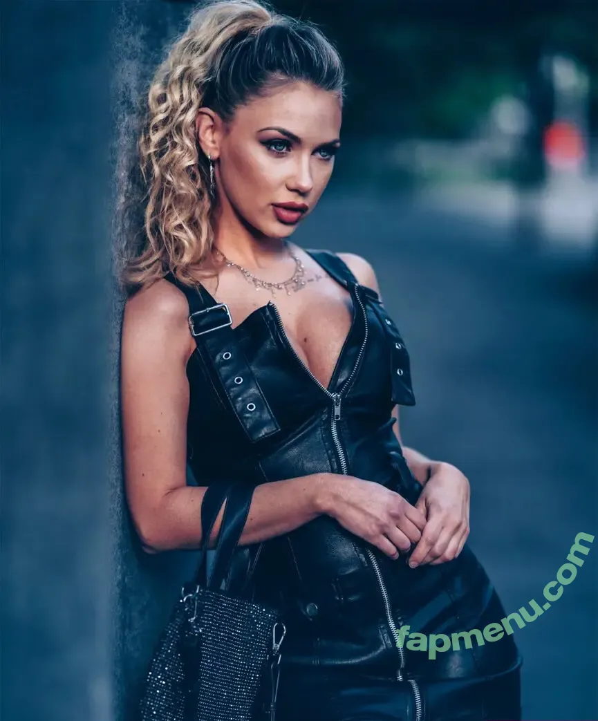 malenkaaga nude photo #0011 (malenka__aga)