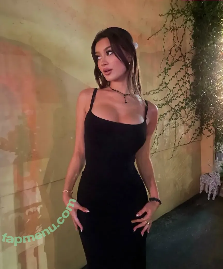 maliagee nude photo #0042 (maliaagee)