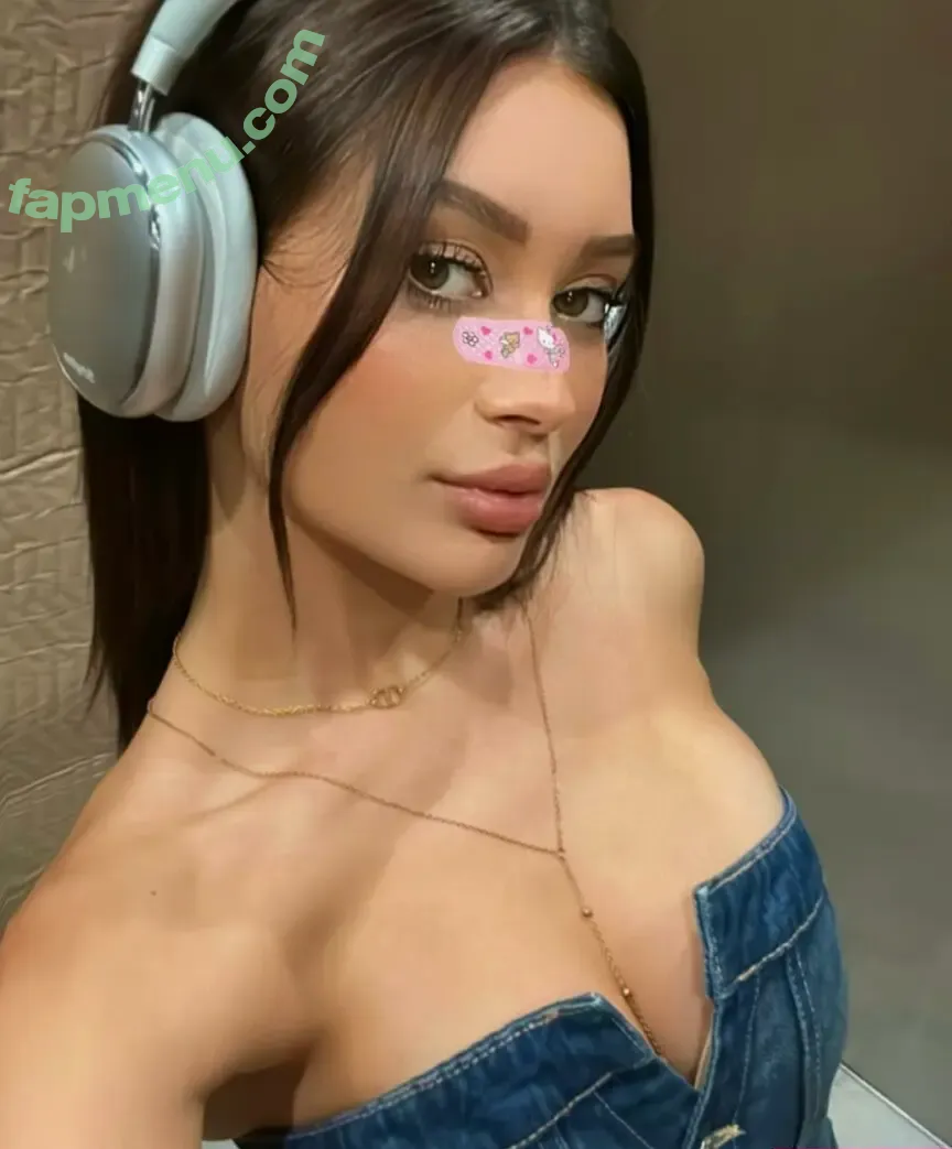 maliagee nude photo #0080 (maliaagee)