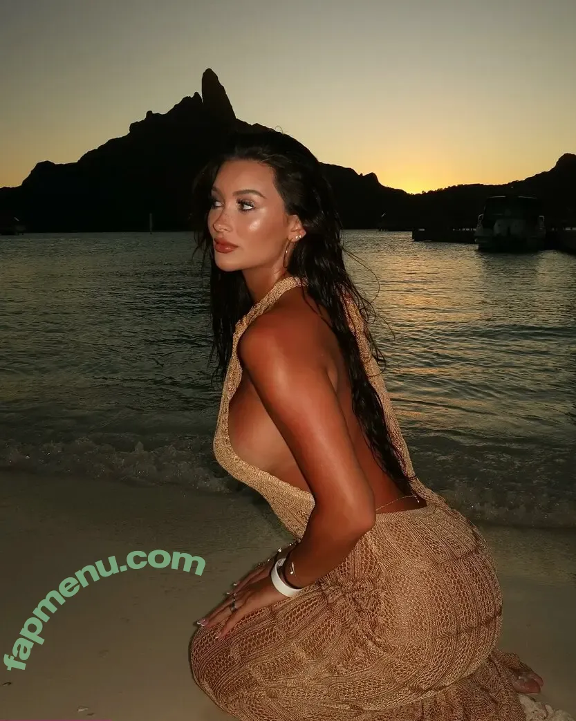 maliagee nude photo #0096 (maliaagee)