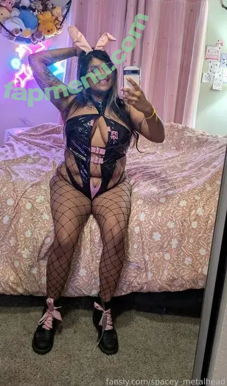 Malika nude photo #0201 (malikaplays / spacey_metalhead)