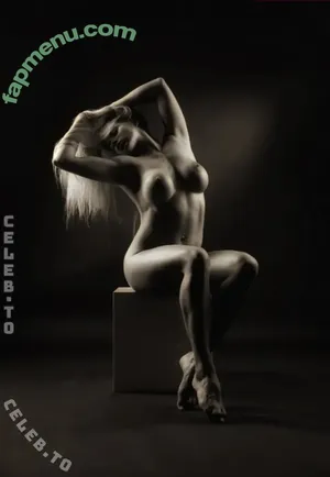  nude photo #0004
