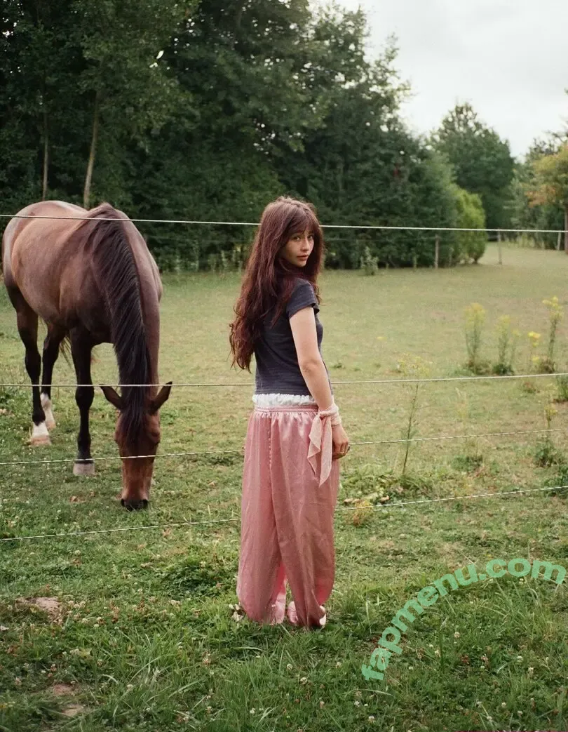 Malina Weissman nude photo #0430 (malinaweissman)